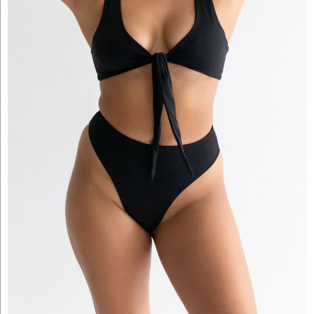437 Aubrey II high-waisted black swim bottoms